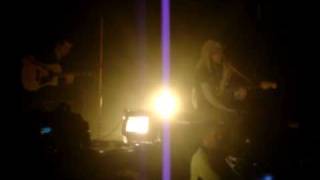 Video thumbnail of "Paramore - Misguided Ghosts Live"