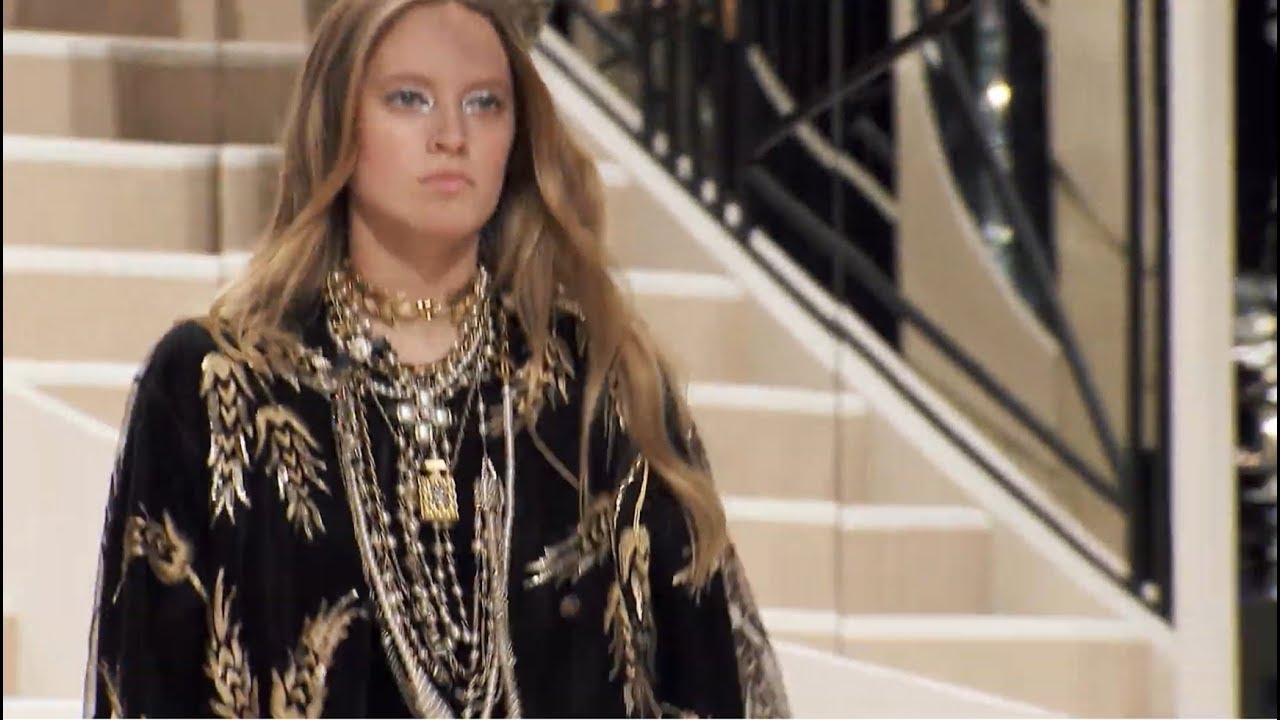 Chanel Pre-Fall 2020 Métiers d'Art show 