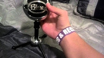 Blue snowball mic commentary/ Gaming setup!