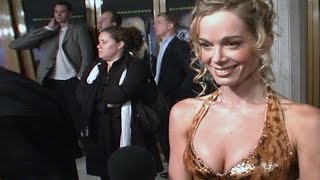 Jennifer Gareis @ The 6th Day Premiere 11-13-00