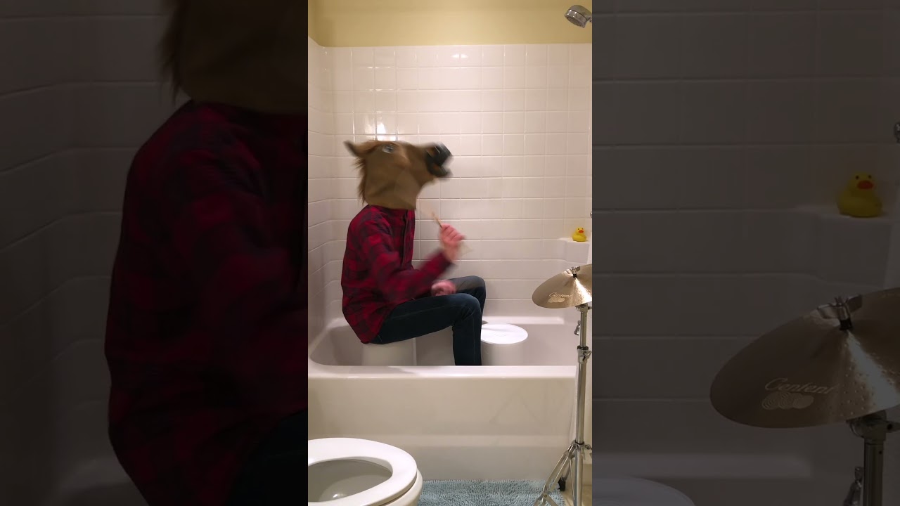 YouTubeでMan-horse playing "Tom Sawyer" by Rush in a bathtubを視聴 YouTubeでMan-horse playing "Tom Sawyer" by Rush in a bathtubを視聴