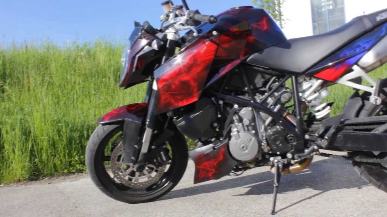 KTM Superduke - Airbrush Motorrad Custompaint Soldier Candy Red Skull and Flames Design