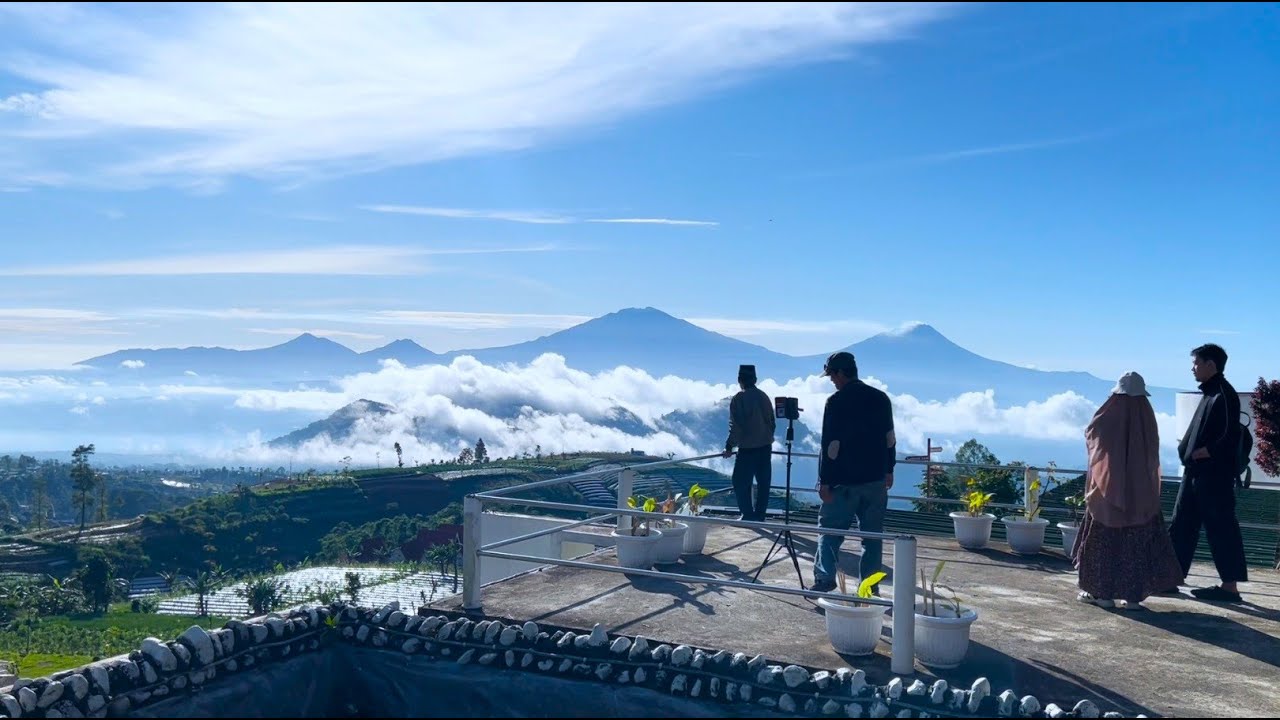 TAMAN LANGIT YANG MEMBUAT PENGUNJUNG TAKJUB