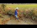 Amazing fishing at Battambang - people fishing in Cambodia - How to Catches fish (Part 70)