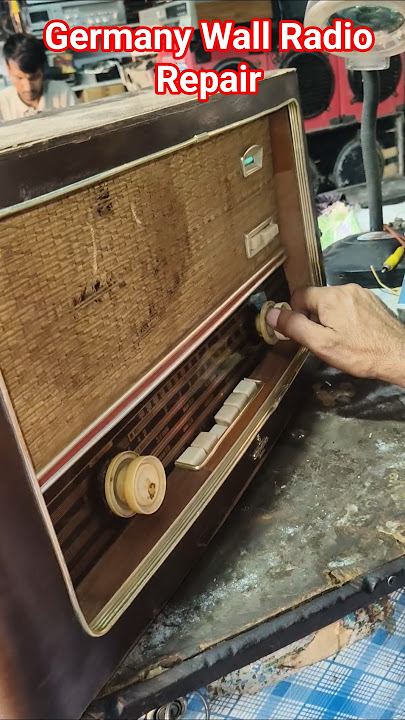 Download lagu Old lakdi ka Wall Radio Repairing Service Centre Shop ✅ #Germany #old #radio #wooden #wall #repair