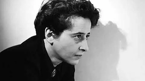 Hannah Arendt on Thinking & the Political