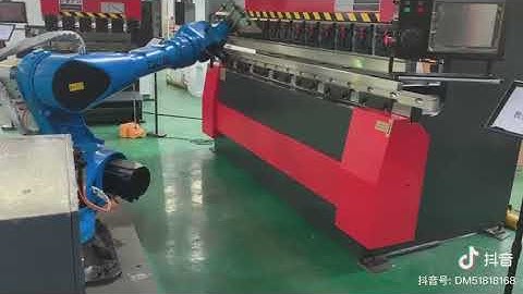 CNC Press Brake Machine With Robot Arm