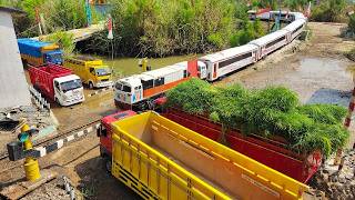 Kereta Api Panjang Oleng Tabrak Mobil Truk Tronton Lokomotif CC206 CC201 di Palang Perlintasan KRL