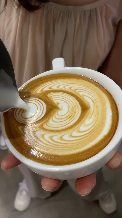 [問卦] 咖啡拉花難嗎？