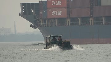 RA SÔNG SOÀI RẠP XEM TÀU KHỔNG LỒ CHỞ HÀNG NGÀN CONTANER XUẤT BẾN