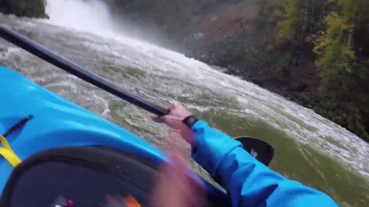 Descente du saut du Doubs en kayak YouTube Descente du saut du Doubs en kayak YouTube