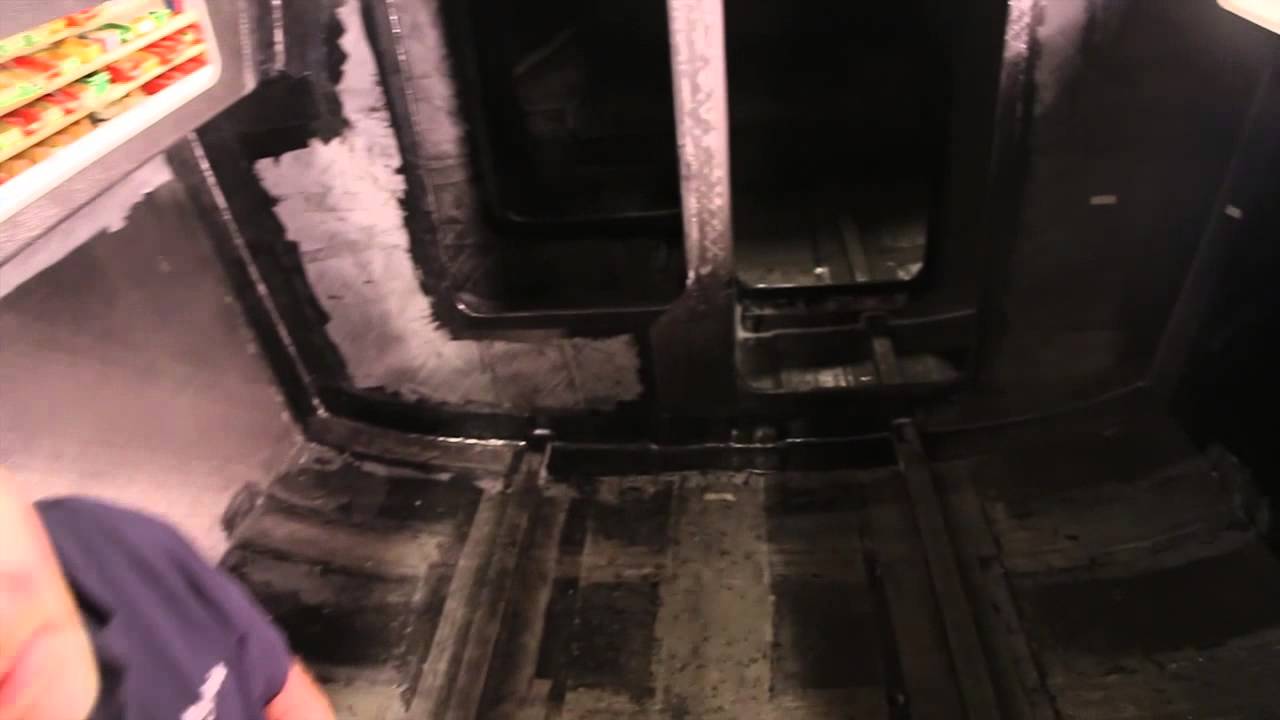 Pi 14 med sænkekøl - bådebygger Jørgen Jensen fortæller