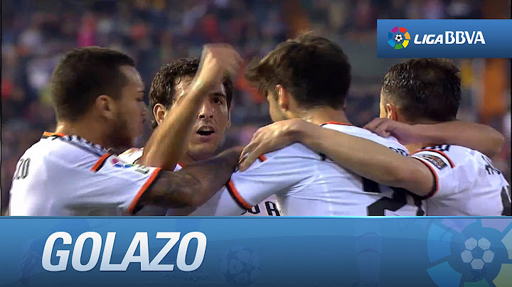 Golazo de cabeza de Alcácer (1-0) en el Valencia CF - Levante UD