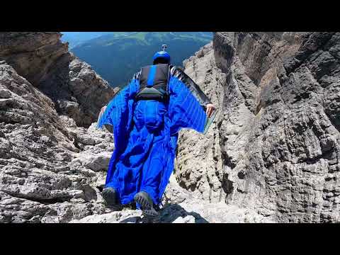 They played Far Cry too much - real wingsuit flight