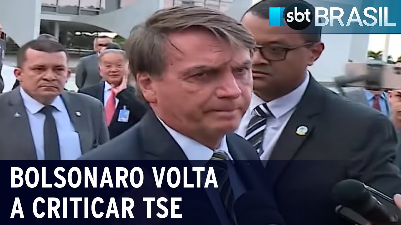 Bolsonaro volta a criticar Tribunal Superior Eleitoral | SBT Brasil (13/06/22)