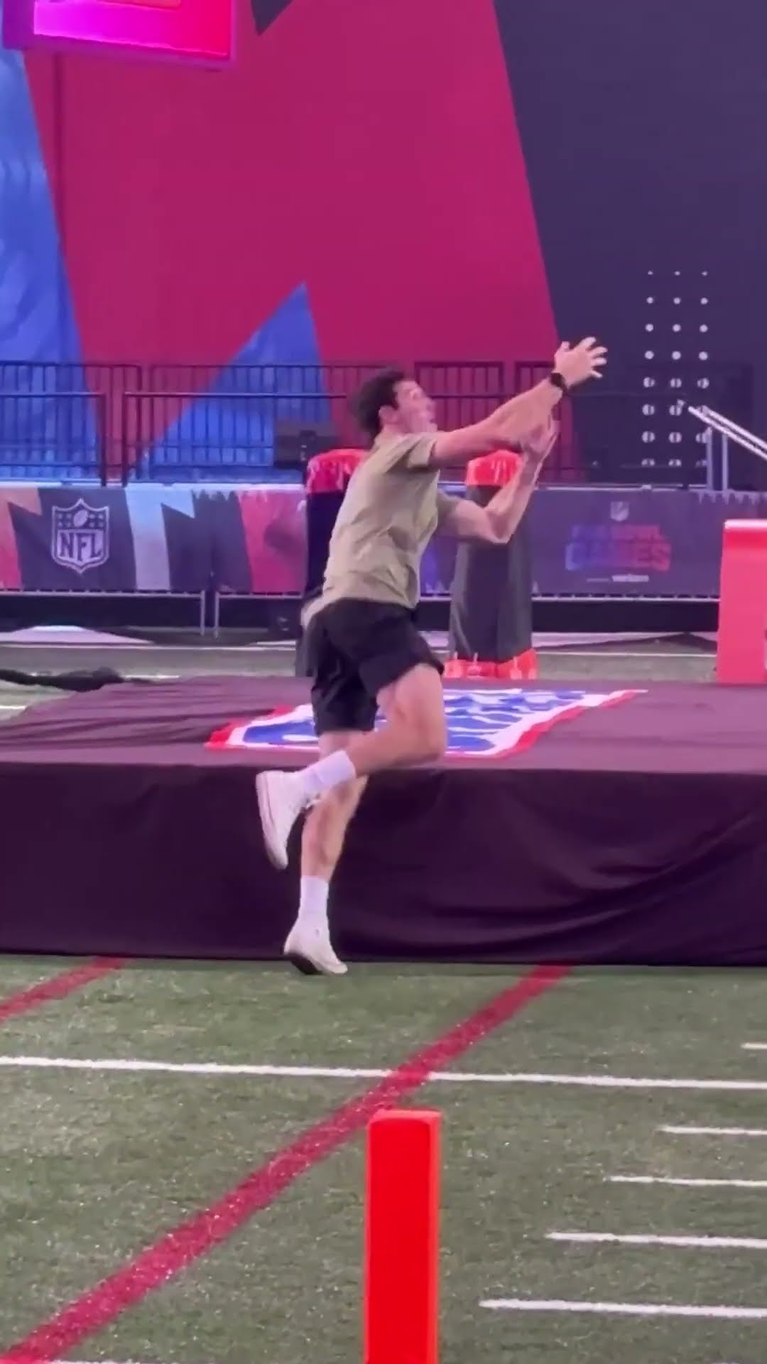 Can they make the most satisfying catches? @Hulett_Brothers