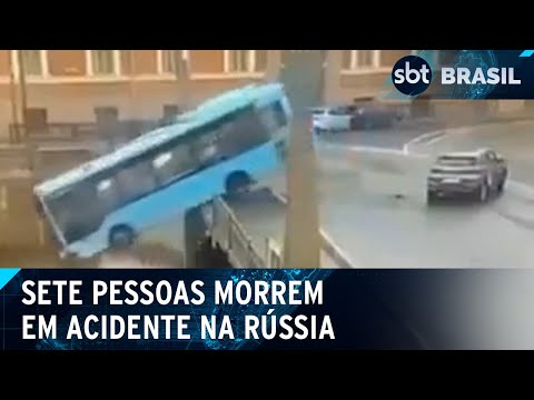 Video onibus-cai-em-rio-de-sao-petersburgo-na-russia-sbt-brasil-10-05-24