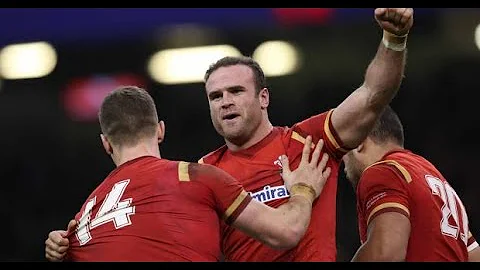 Jamie Roberts | Dragons Bound | Crash Ball King