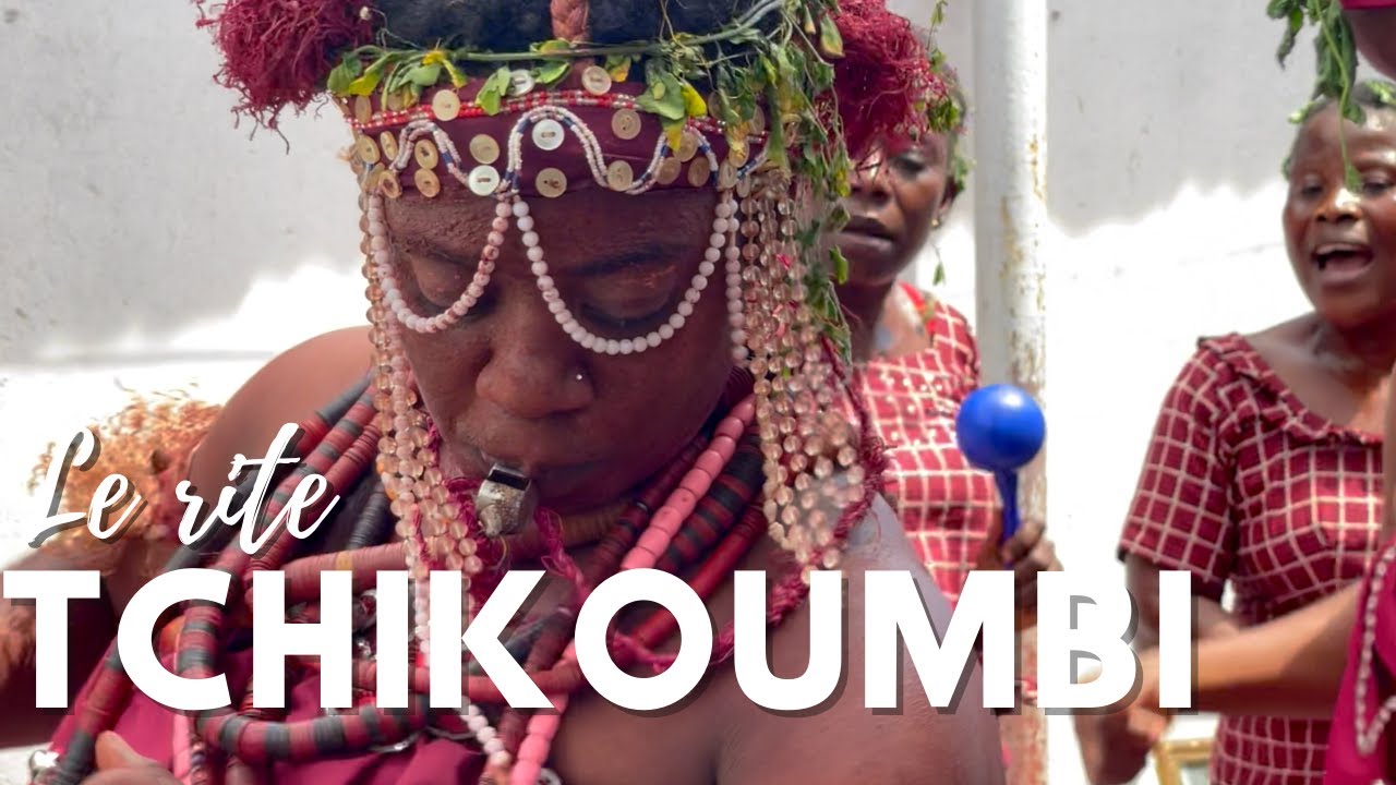 LE RITE DE PASSAGE POUR DEVENIR FEMME AU CONGO : TCHIKOUMBI