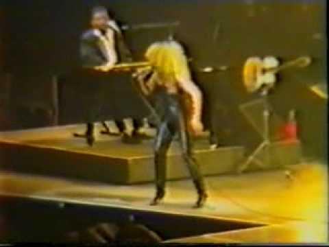 Tina Turner  Ask Me How I Feel Live In Milan, Ital...