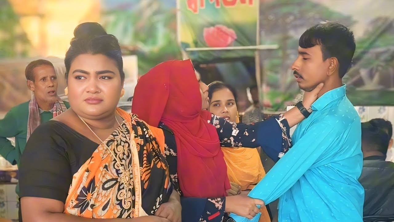 হোটেলে মহিলার গায়ে হাত 