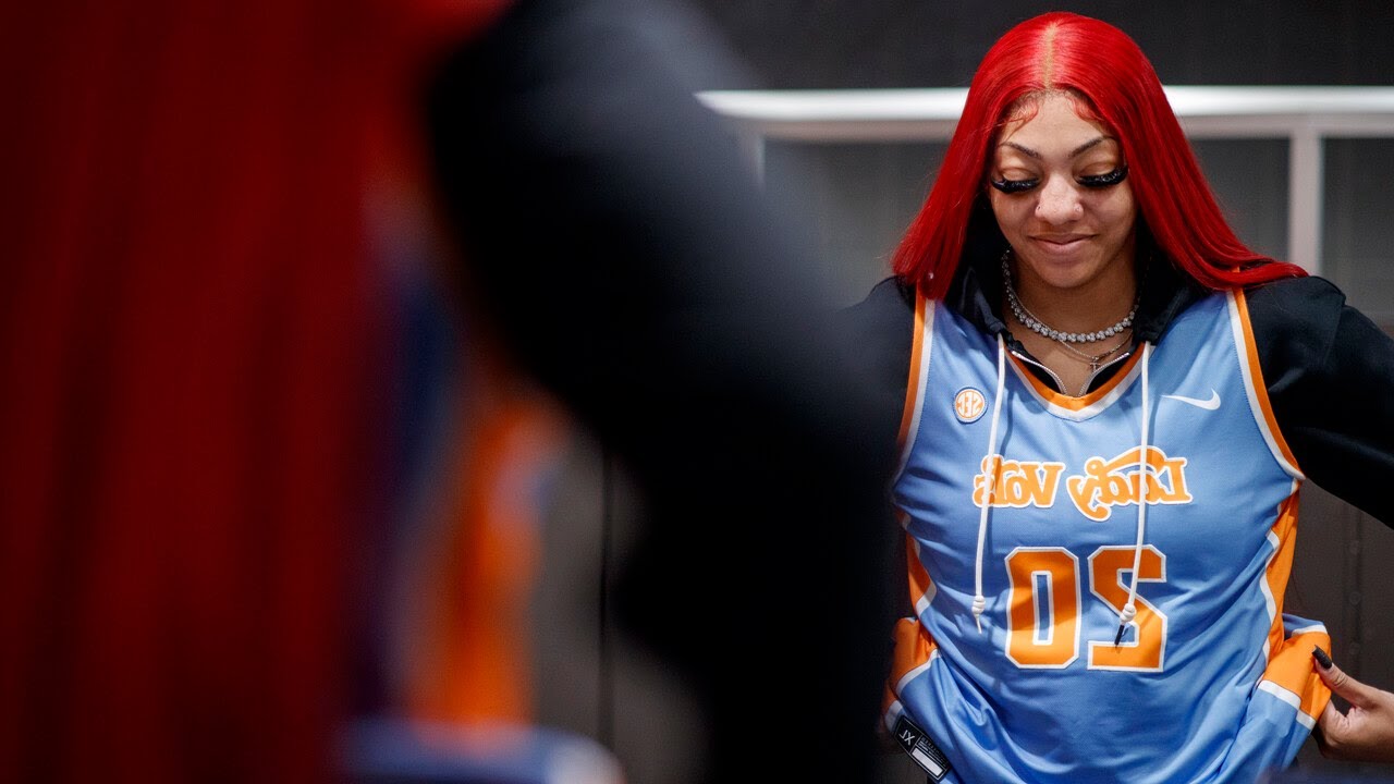 Tamari Key Remains Positive, Engaged Leader for Lady Vols Despite SeasonEnding Diagnosis Win