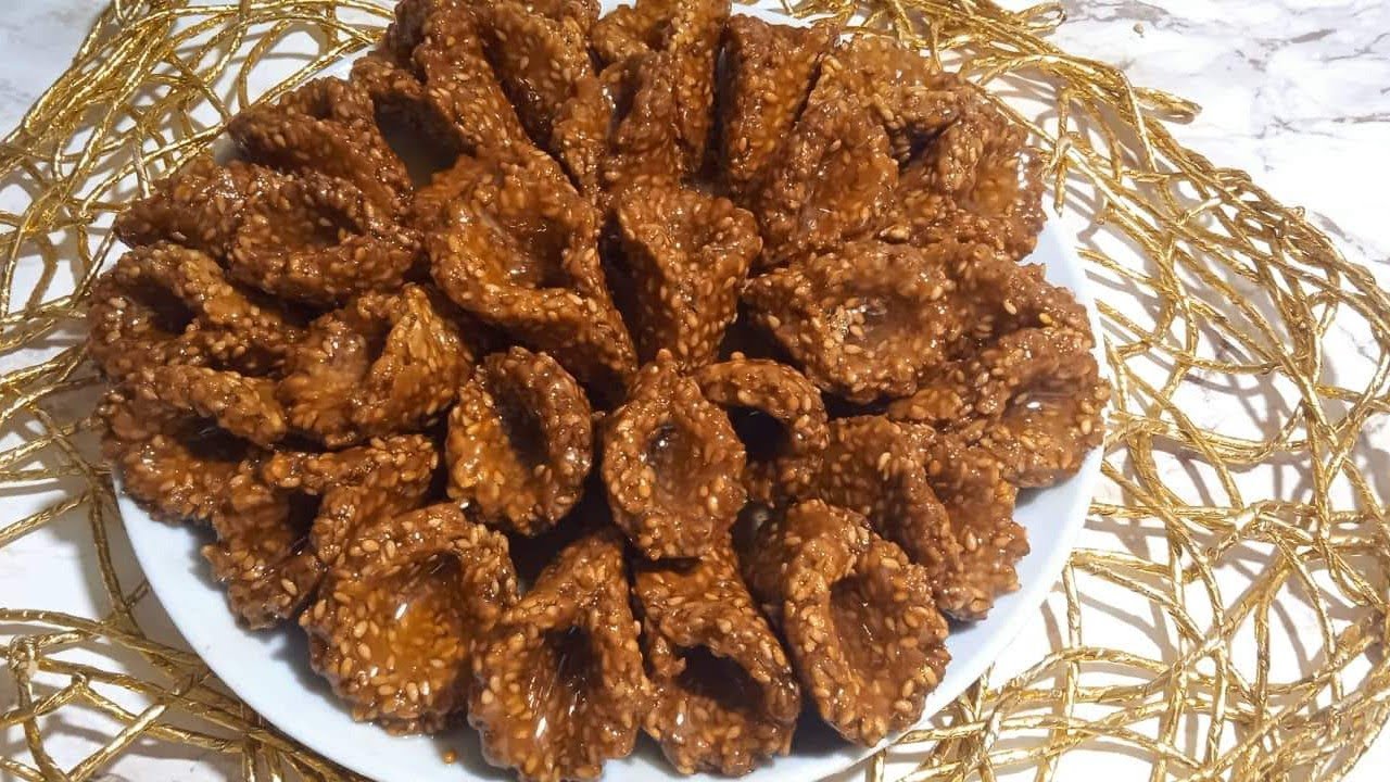 صدقوني بالفرينه والجلجلانية فقط حضرت أفضل حلوى معسله القلب بدون مكسرات والبنه قرااااف