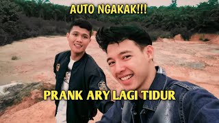 PRANK ARY CHANDRA TIDUR PAKE BEDAK AUTO NGAKAK!! HAHAHA