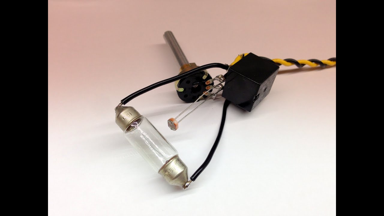 How To Make Automatic flasher on the relay and photoresistor. Works at ...