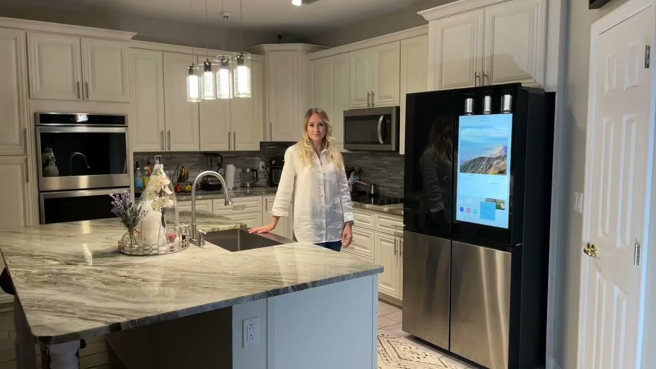 Samsung FamilyHub refrigerator 