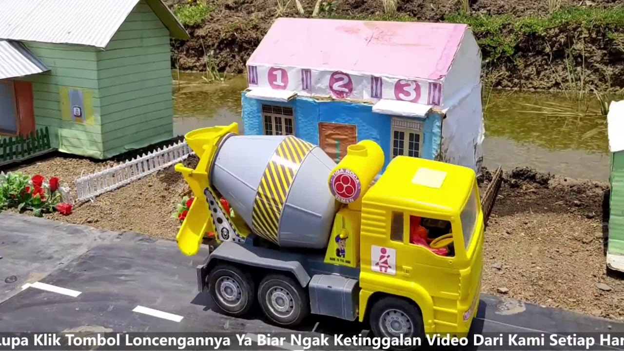 MOBIL MOLEN  KUNING  MENGECOR JALAN YouTube