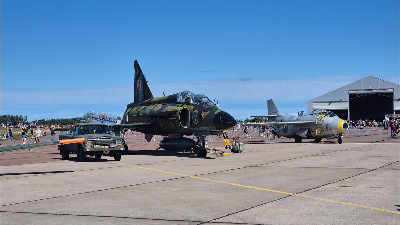 VIGGEN SK37E LANDING AND TAKE OFF
