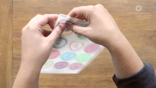 How to use Edible Wafer Cake Toppers - Tutorial screenshot 5