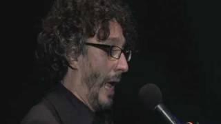 Video thumbnail of "FITO PAEZ - Brillante sobre el mic"