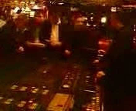 Video: A Night At A Craps Table Ha Ottenuto Boo Ray Una Carriera Musicale