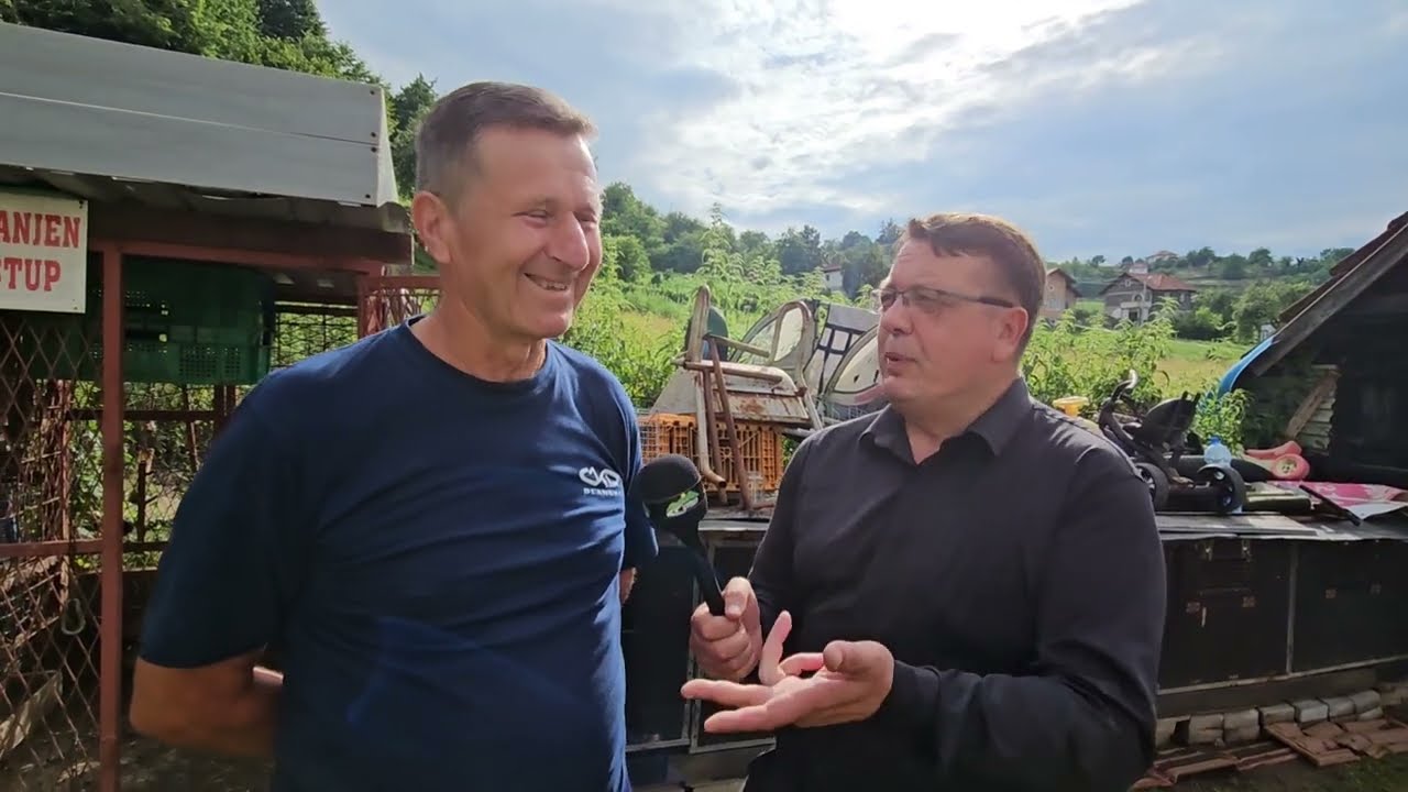 DRESER PASA IZ TEŠNJA UZ PSE POSJEDUJE PRAVO ZIVOTINJSKO CARSTVO