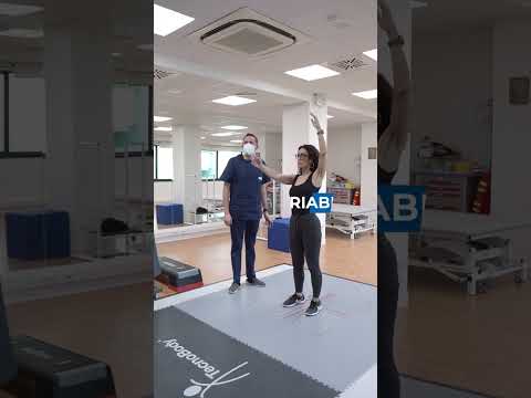 Video: I medici di medicina dello sport eseguono interventi chirurgici?