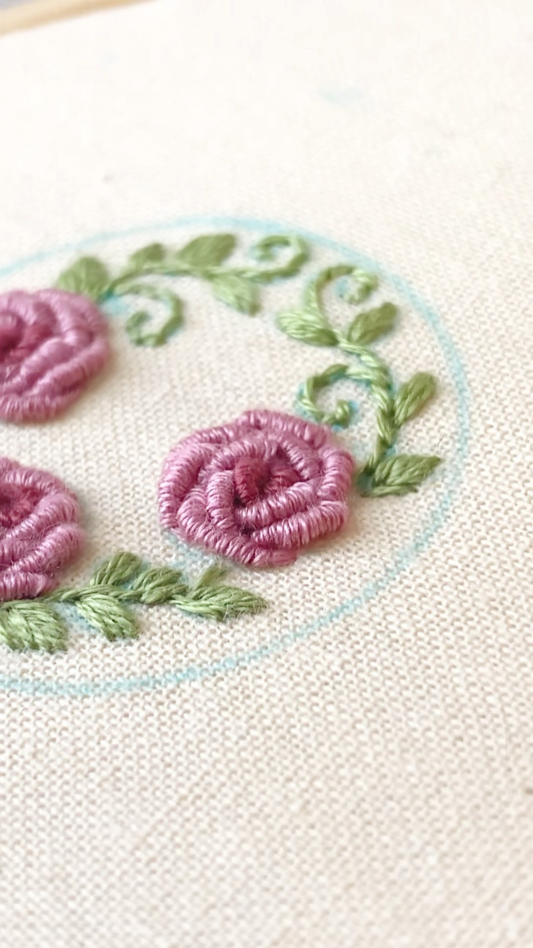 Embroidery] Baryon Rose Stitch#shorts #embroidery - YouTube