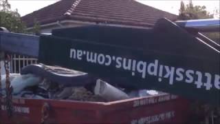 Matt's Skip Bins - Driver Danny collecting a 6 cubic metre general waste bin in Kingswood