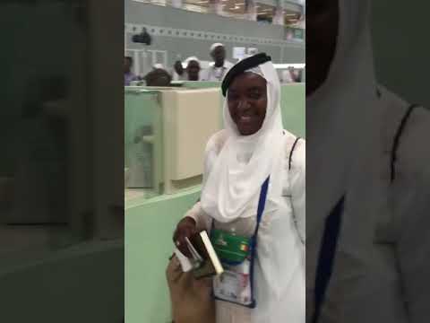 خادمة تحسب السعوديات يلبسون شماغ