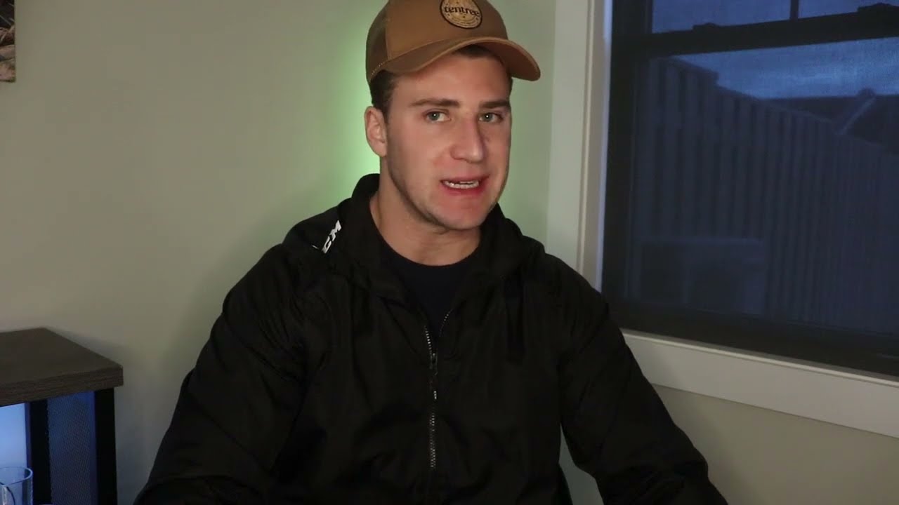 Why Women Make Attractive Men WAIT | She Won't Give It Up To You