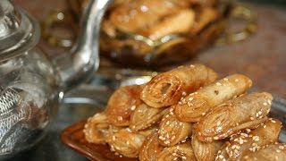 Recette Pâtisserie Babouche au Miel - Moroccan Pastry Slippers with Honey Recipe - Recettes Maroc