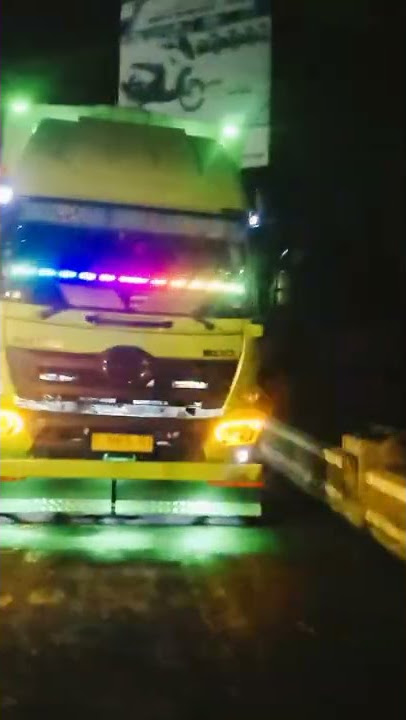 Pesona Truk malam , yu like & coment ya 🙏