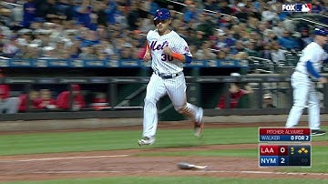 LAA@NYM: Walker hits an RBI single to right field