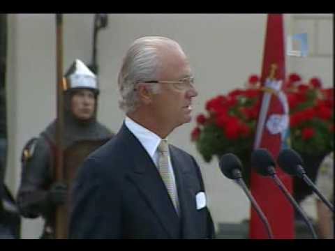 Video: Ką Švedijos Karalius Charlesas Gustavas Padarė Savo Anūkams?