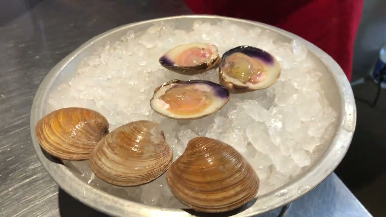 Are Clams On The Half Shell Raw