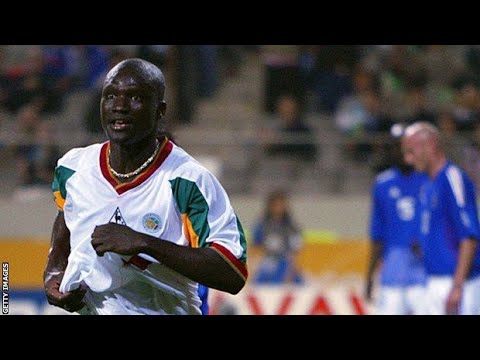 Morre o ex-jogador Papa Bouba Diop, autor do gol de Senegal contra a França  na Copa - Esporte - Extra Online