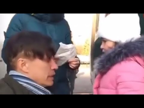 Video of Ukrainian father saying goodbye to his kids while he stays behind to fight. F#*k war!