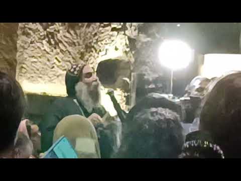 يليق بالهنا المجد والتسبيح للأنبا يؤأنس أسقف أسيوط من دير العذراء بدرونكة ٤كيهك 