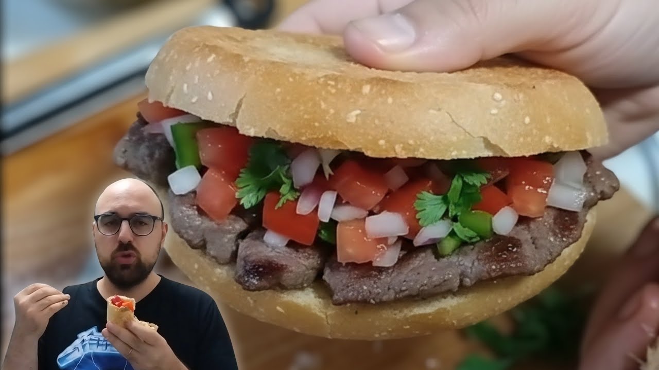 CLÁSSICO LANCHE DE CHURRASCO COM VINAGRETE APIMENTADA NO PÃO FRANCÊS | FÁCIL DE FAZER, UMA DELÍCIA! 